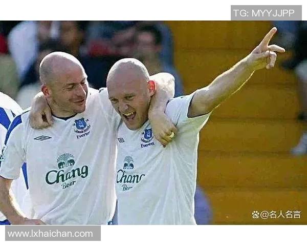 足球明星秃顶现象：14位经典球星的秃顶征程历程解析